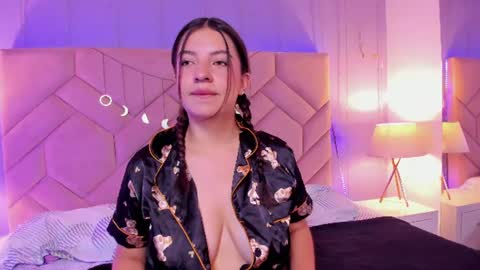 Sara  online show from June 25, 11:37 am