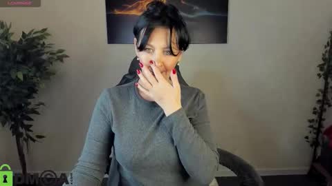 Snapshot of sara_devills chatting on February 11, 9:47 am Sara online show from February 11, 9:47 am