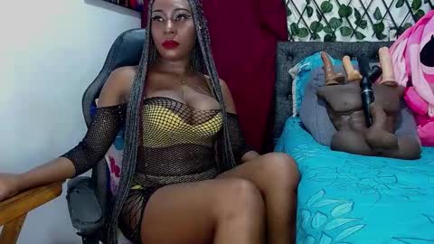 Sara Greyx online show from February 24, 8:25 pm