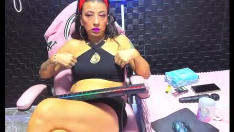 no limits sarah online show from February 18, 11:41 pm