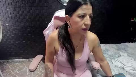 no limits sarah online show from November 17, 12:11 pm