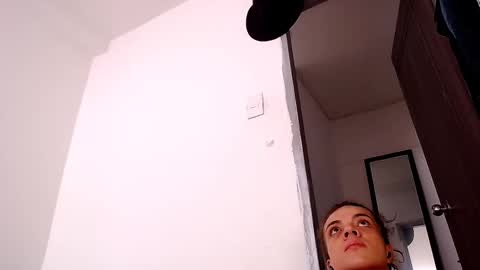 sara_johnson__ online show from October 12, 4:17 pm