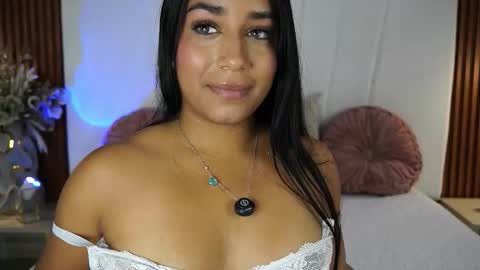  Sara Jones  online show from January 9, 7:37 pm