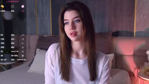 Sara online show from April 13, 4:01 pm