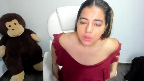 Snapshot of sara_lizcano chatting on December 6, 10:49 am sarah LIZCANO....... online show from December 6, 10:49 am