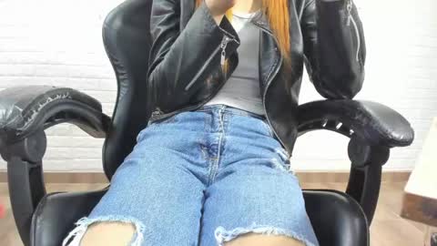 Sara Love online show from April 14, 3:01 am