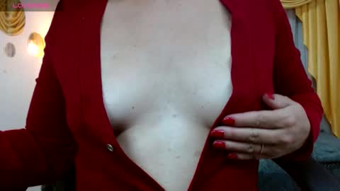 Snapshot of sara_marris0n chatting on December 10, 5:44 pm Sara online show from December 10, 5:44 pm