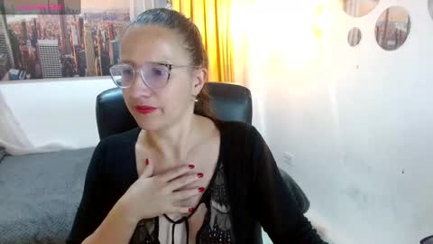 Snapshot of sara_marris0n chatting on December 23, 11:36 am Sara online show from December 23, 11:36 am