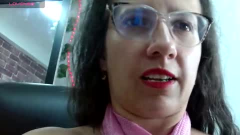 Snapshot of sara_marris0n chatting on December 27, 10:23 am Sara online show from December 27, 10:23 am