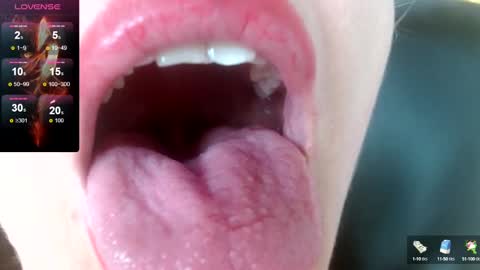 Snapshot of sara_marris0n chatting on February 4, 4:50 pm Sara online show from February 4, 4:50 pm