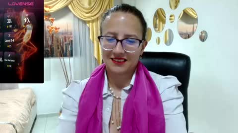 Snapshot of sara_marris0n chatting on February 12, 11:29 am Sara online show from February 12, 11:29 am