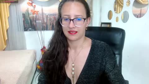 Snapshot of sara_marris0n chatting on February 21, 10:15 pm Sara online show from February 21, 10:15 pm