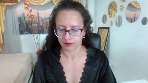 Snapshot of sara_marris0n chatting on February 25, 10:37 am Sara online show from February 25, 10:37 am