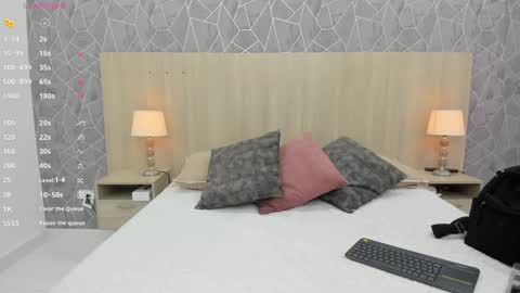 Sara online show from October 19, 11:33 am