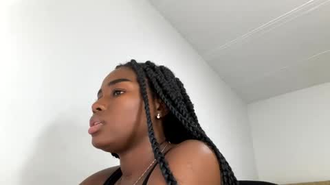 Snapshot of sara_muscle chatting on September 25, 11:41 pm Sara online show from September 25, 11:41 pm