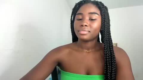 Snapshot of sara_muscle chatting on September 30, 9:20 pm Sara online show from September 30, 9:20 pm