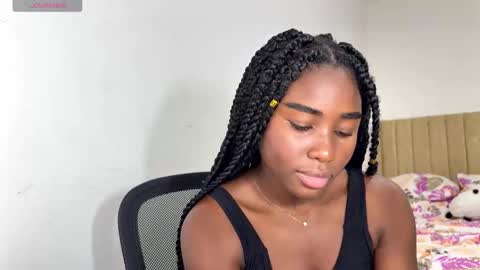 Snapshot of sara_muscle chatting on October 10, 1:59 am Sara online show from October 10, 1:59 am