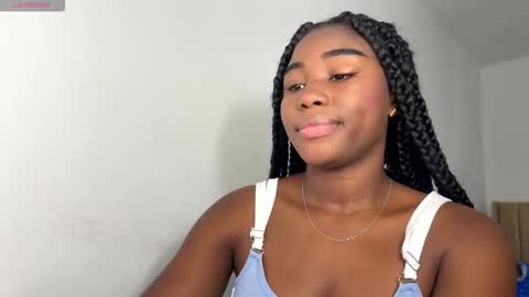 Sara online show from November 25, 7:25 pm