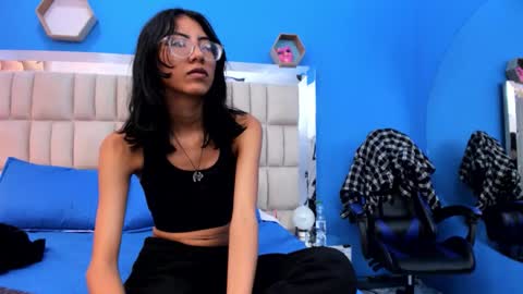 sara_naomi online show from September 27, 7:19 pm