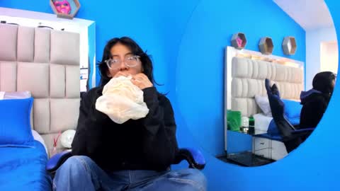sara_naomi online show from October 1, 4:13 pm