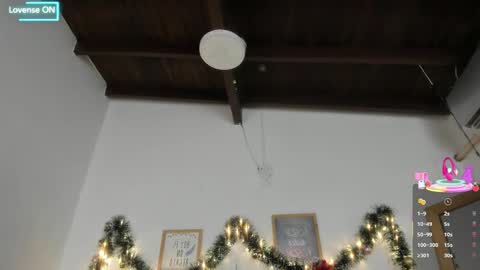 Sara  online show from December 20, 6:59 pm