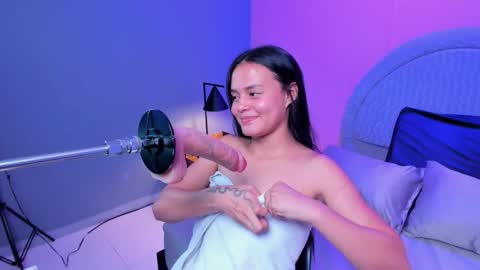 Sara  online show from March 28, 7:13 pm