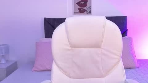 Snapshot of sara_sharma chatting on October 28, 3:47 pm sara online show from October 28, 3:47 pm