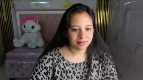 Snapshot of sara_tellez_s chatting on May 28, 3:04 am Sara T. online show from May 28, 3:04 am