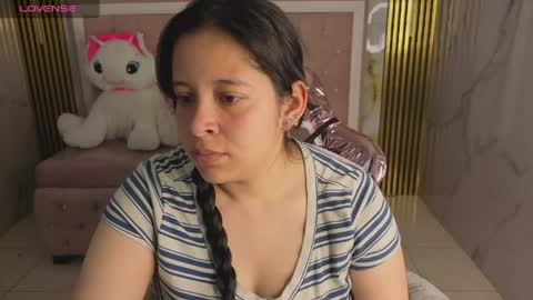 Snapshot of sara_tellez_s chatting on June 3, 3:09 am Sara T. online show from June 3, 3:09 am