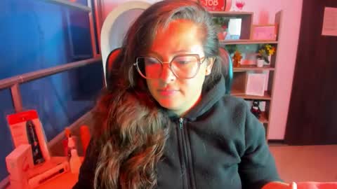 Snapshot of sara_thonson_ chatting on November 9, 3:16 am sara_thonson_ online show from November 9, 3:16 am