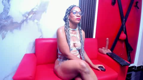 sara_tourner online show from April 7, 11:21 am