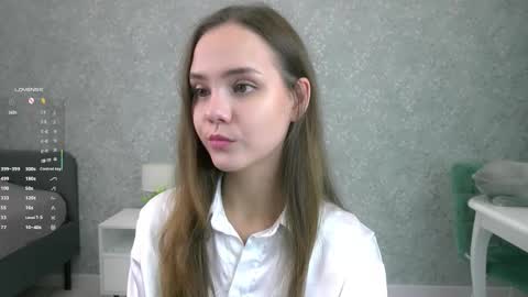 Snapshot of sara_whooops chatting on October 9, 7:01 pm Im Sara online show from October 9, 7:01 pm