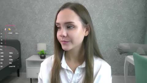 Snapshot of sara_whooops chatting on October 30, 7:14 pm Im Sara online show from October 30, 7:14 pm