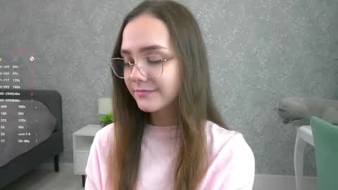 Snapshot of sara_whooops chatting on November 15, 7:21 pm Im Sara online show from November 15, 7:21 pm