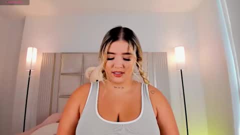 Sara Miller  online show from March 30, 8:32 pm