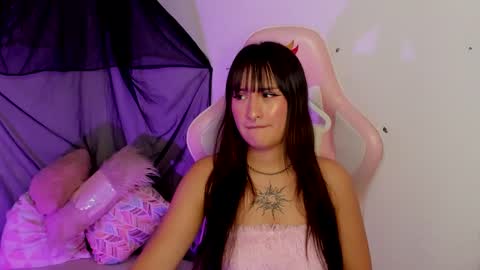 Sarah Ramirez online show from January 8, 4:12 am