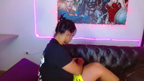 SARAHGIL online show from December 17, 7:48 pm