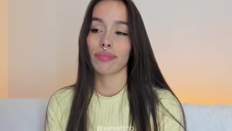 Snapshot of saraarchbould chatting on December 16, 1:32 am Sara online show from December 16, 1:32 am