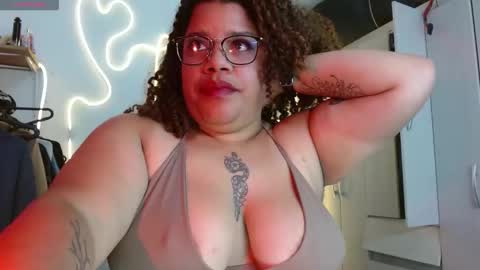 Snapshot of sarabbw173 chatting on February 4, 2:50 am sarabbw173 online show from February 4, 2:50 am