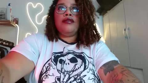 Snapshot of sarabbw173 chatting on February 11, 7:19 pm sarabbw173 online show from February 11, 7:19 pm