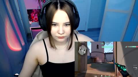 Sara online show from December 3, 3:55 pm