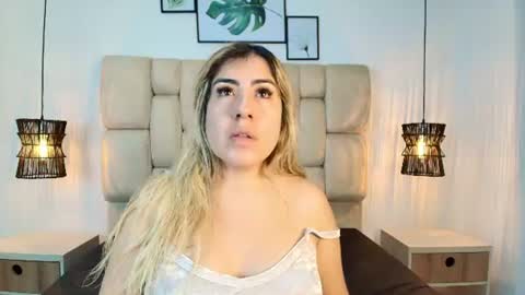 sarablonde_t online show from July 24, 7:12 pm