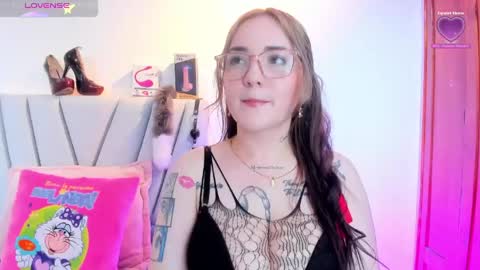 saraby__ online show from May 30, 3:58 am