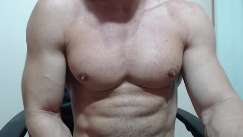 saradorj92 online show from February 12, 2:39 am