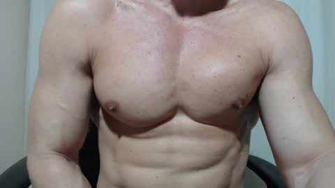 saradorj92 online show from April 2, 11:46 pm