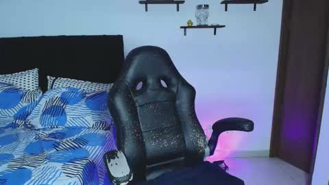 Sara online show from October 24, 4:20 am