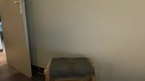 Sara Fossette online show from December 2, 10:20 am