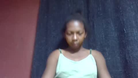 Snapshot of sarah146341 chatting on March 12, 12:04 pm sarah146341 online show from March 12, 12:04 pm