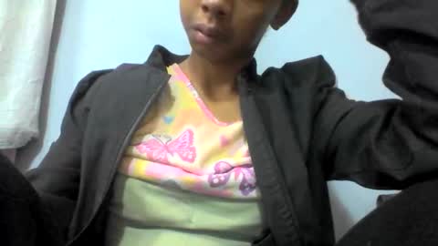 Snapshot of sarah146341 chatting on December 18, 4:29 am sarah146341 online show from December 18, 4:29 am