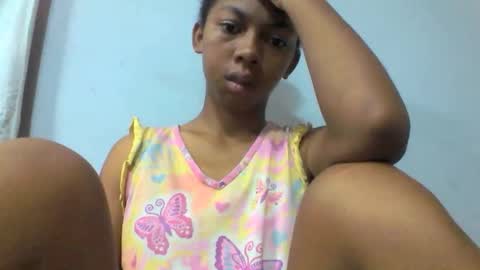 sarah146341 online show from December 23, 5:49 am